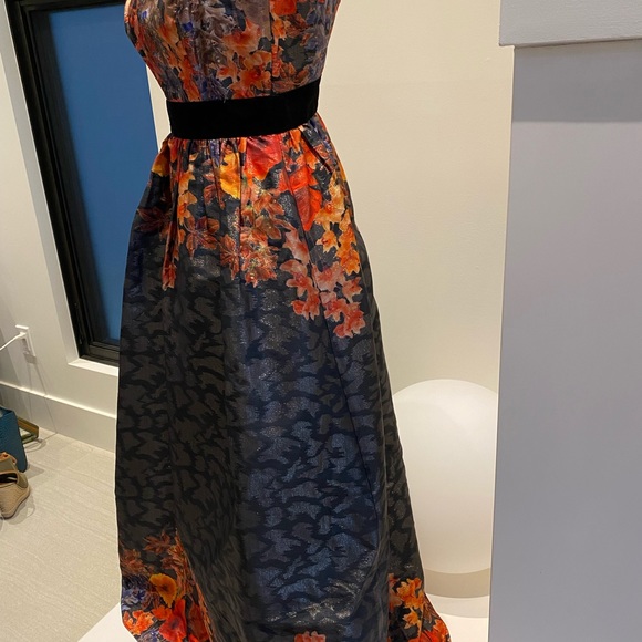 Autumn evening Gown - Picture 2 of 6